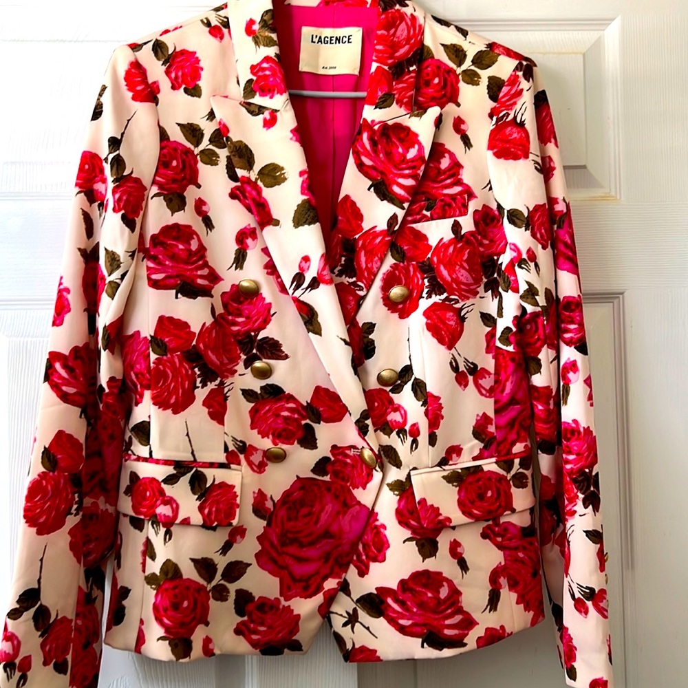 L’AGENCE double breasted blazer.